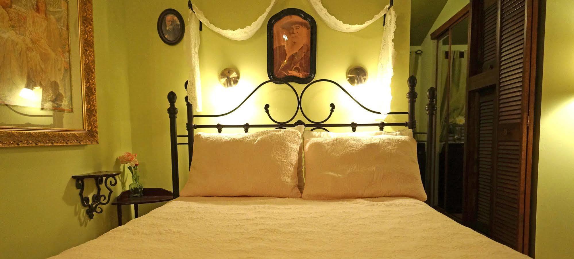 Le Refuge Du Poete Hotel Longueuil Eksteriør billede